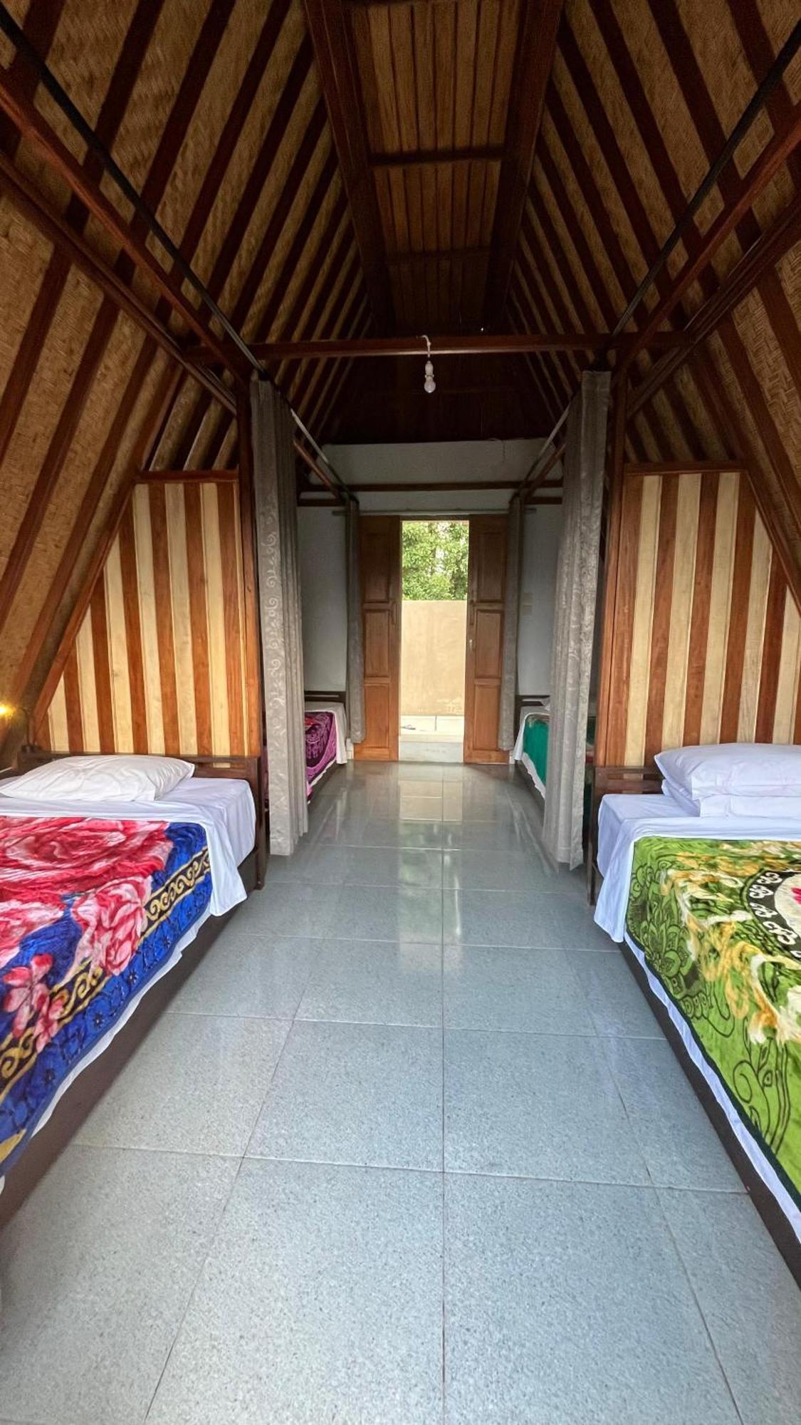 Puri Pilihani Hostel Мундук Екстер'єр фото